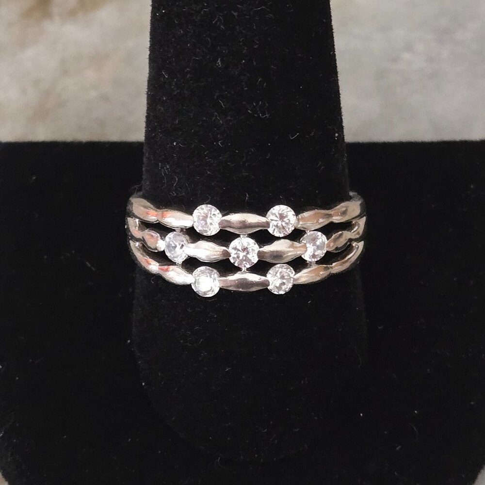 Sterling .925 Scattered Stone Fashion Ring